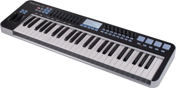 Do not steal this photo. Musikhaus Thomann will get mad. Controlador Samson Graphite 49